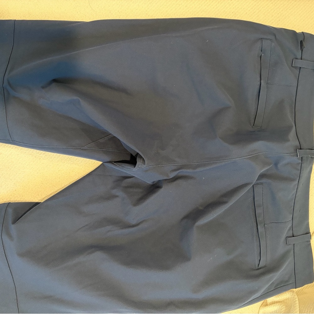 Lululemon Athletica Men's Commission Pants - Picture 3 of 3